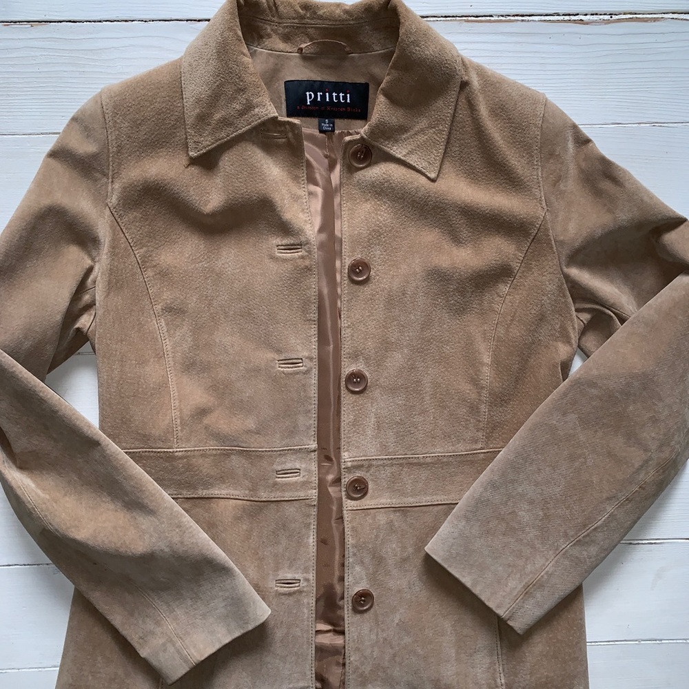 Vintage Women Leather Jacket *Perfect Condition*